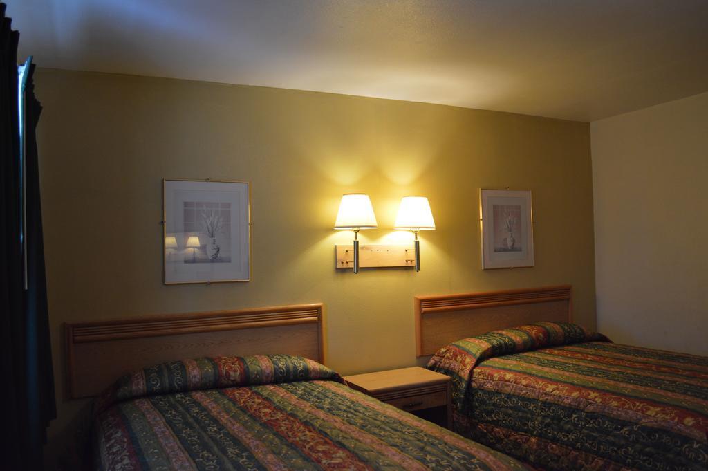 Rodeway Inn & Suites Blythe I-10 Экстерьер фото